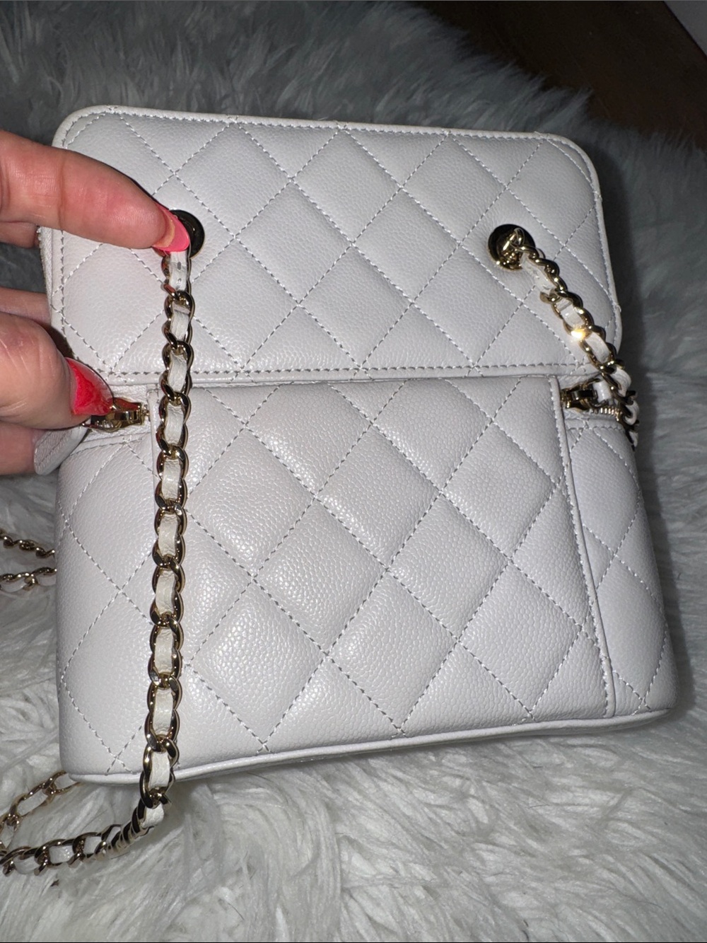 *Authentic* please READ!! Chanel quilted Vanity Crossbody Bag. Gold hardware - Picture 10 of 13